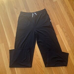 Vuori halo essential wide leg pants